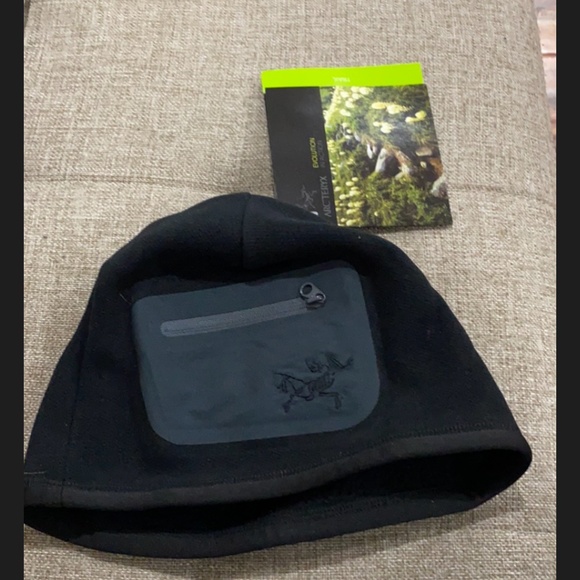 Arc'teryx Other - Arc'teryx Covert Beanie Pocket hat cap men black